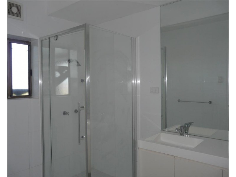 16 Feldt, Flying Fish Point QLD 4860