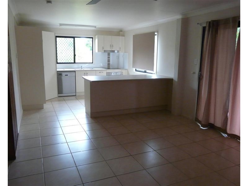 2/94 River Avenue, Innisfail QLD 4860