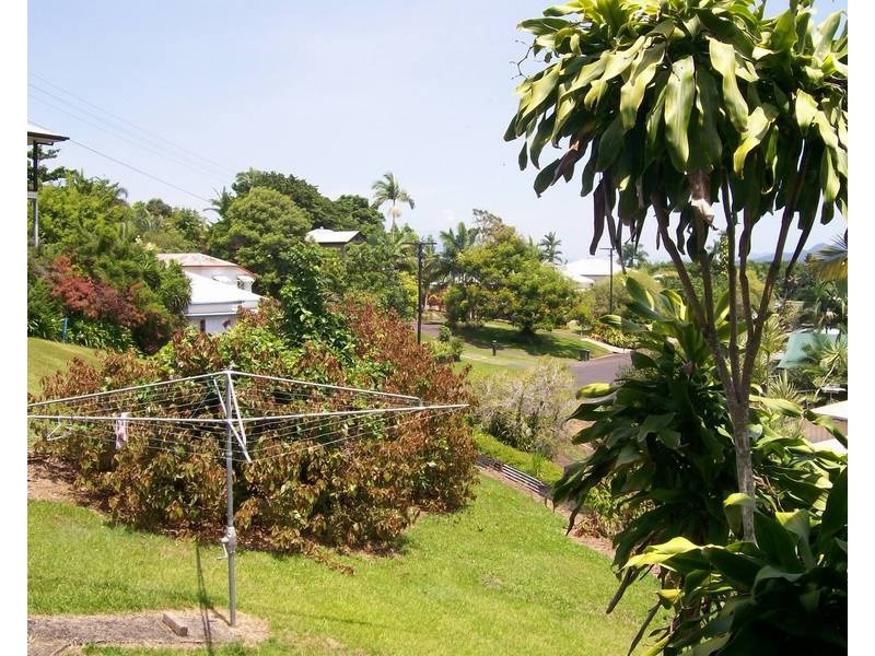 9 Fitzgerald Street, East Innisfail QLD 4860