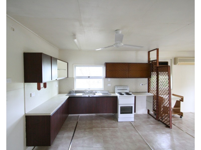 4 Corinda Street, Webb QLD 4860