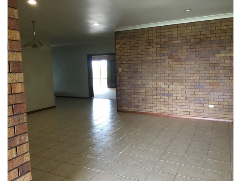 423 Palmerston Highway, Belvedere QLD 4860