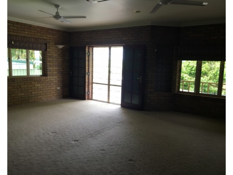 423 Palmerston Highway, Belvedere QLD 4860