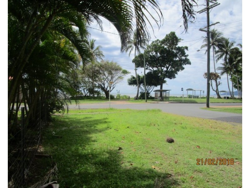 19 Elizabeth Street, Flying Fish Point QLD 4860