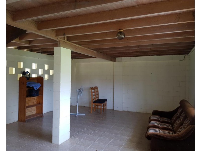 21 Enid Street, Flying Fish Point QLD 4860