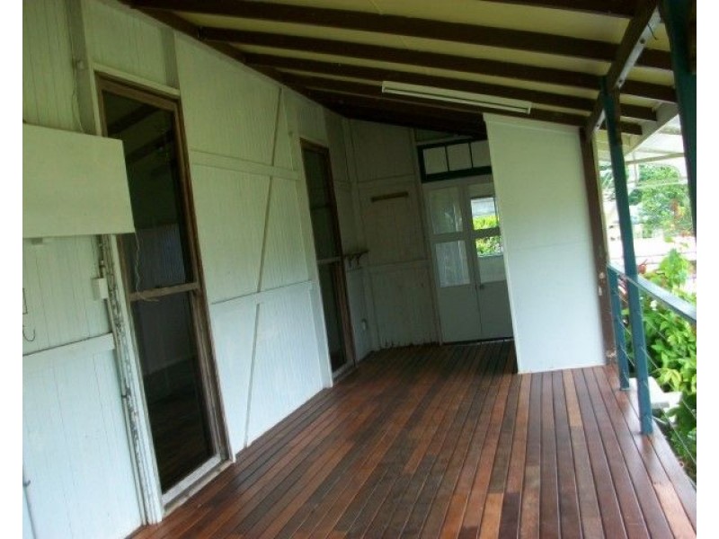 17/19 Coronation Drive, Innisfail QLD 4860