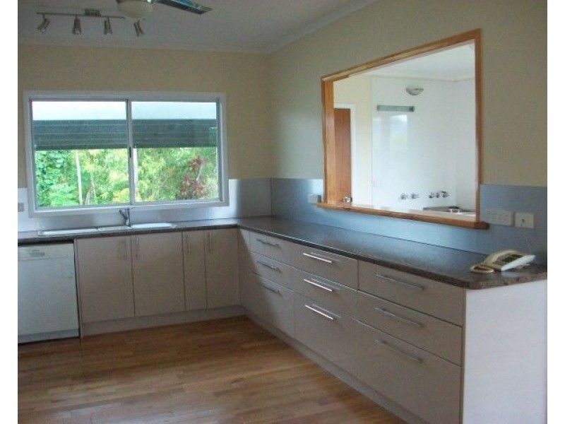 17/19 Coronation Drive, Innisfail QLD 4860