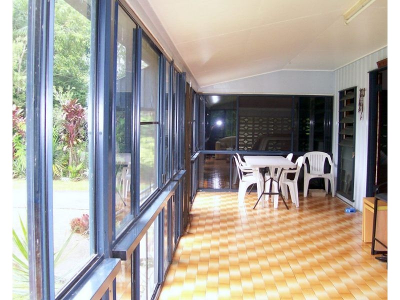 19 Bay Road, Coconuts QLD 4860