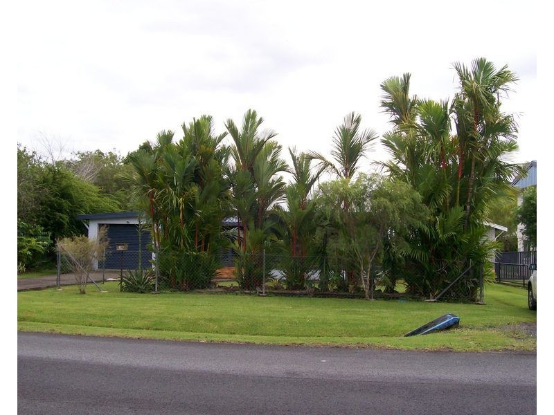 19 Bay Road, Coconuts QLD 4860