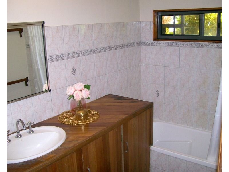 76 River Avenue, Mighell QLD 4860