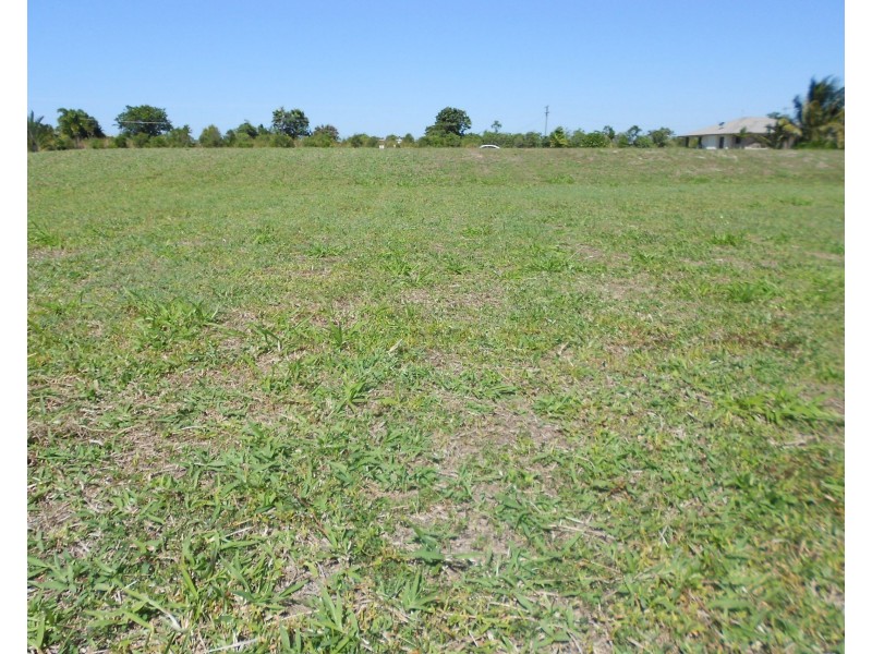 28,29 LIFESTYLE Estate, Etty Bay QLD 4858