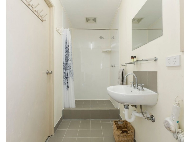 12 George, Flying Fish Point QLD 4860