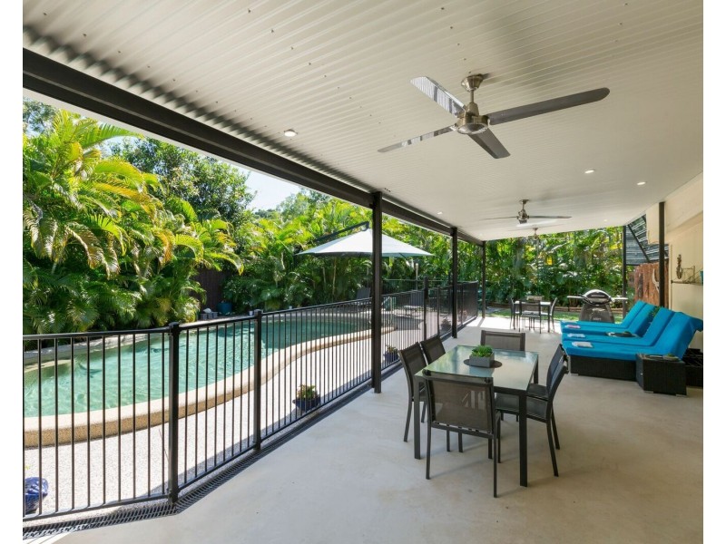 12 George, Flying Fish Point QLD 4860