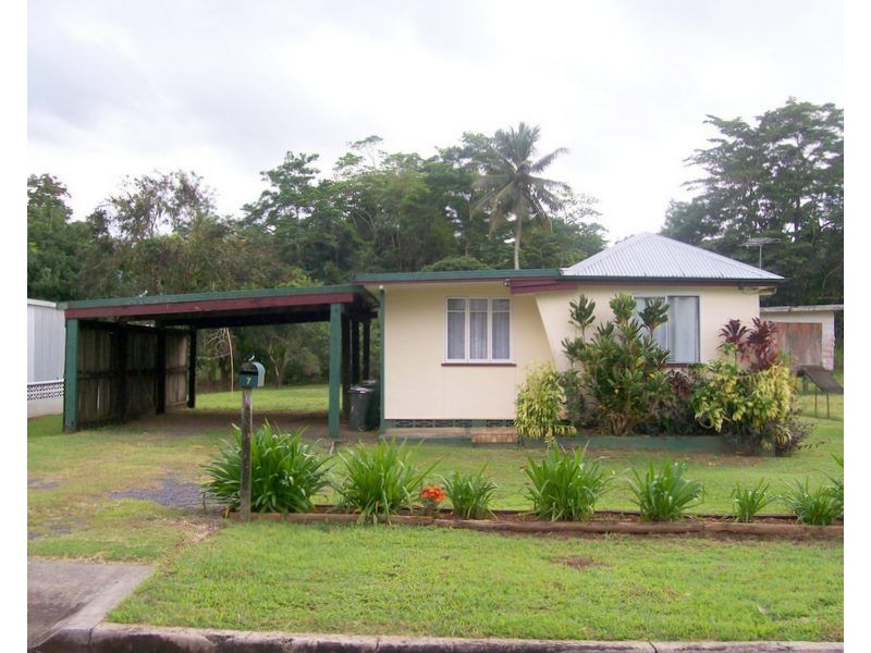 7 Webb Crescent, East Innisfail QLD 4860