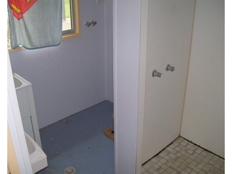 36 ELIZABETH Street, Flying Fish Point QLD 4860