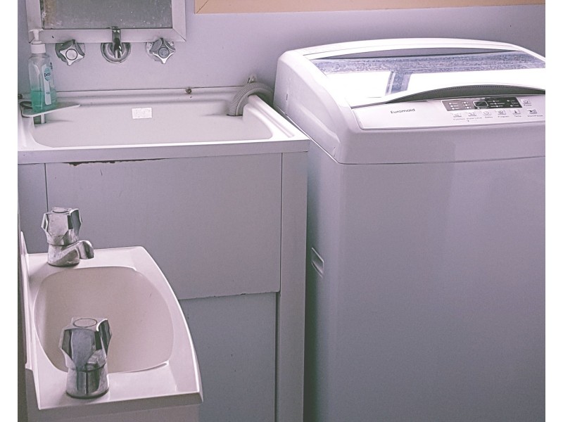 36 ELIZABETH Street, Flying Fish Point QLD 4860