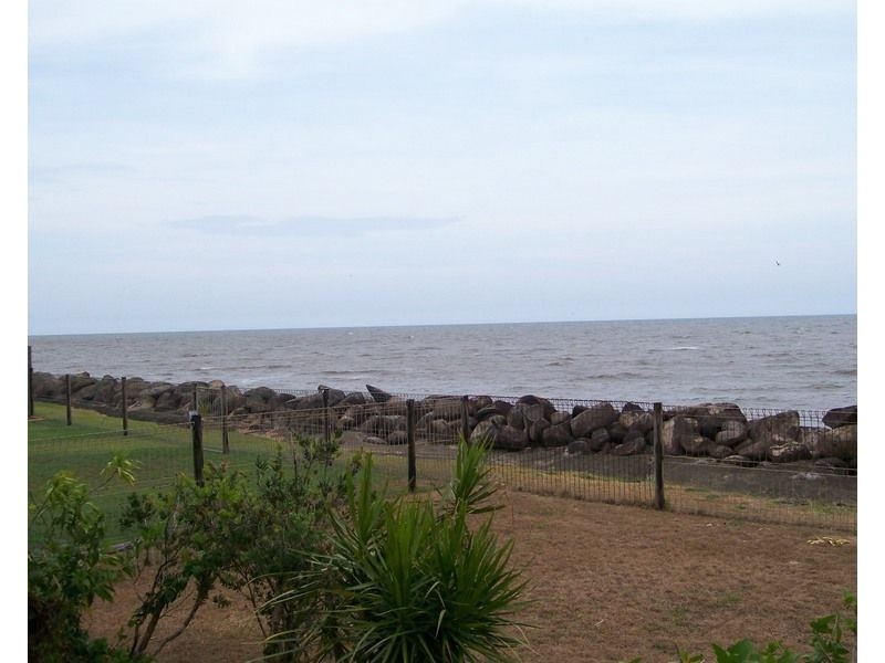 36 ELIZABETH Street, Flying Fish Point QLD 4860