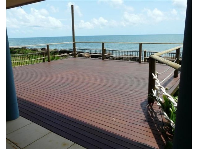 40 Elizabeth Street, Flying Fish Point QLD 4860