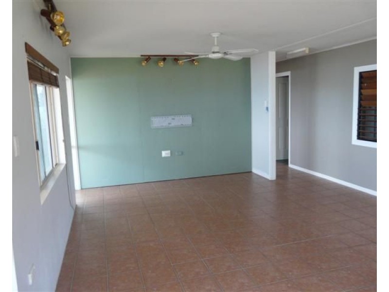 40 Elizabeth Street, Flying Fish Point QLD 4860