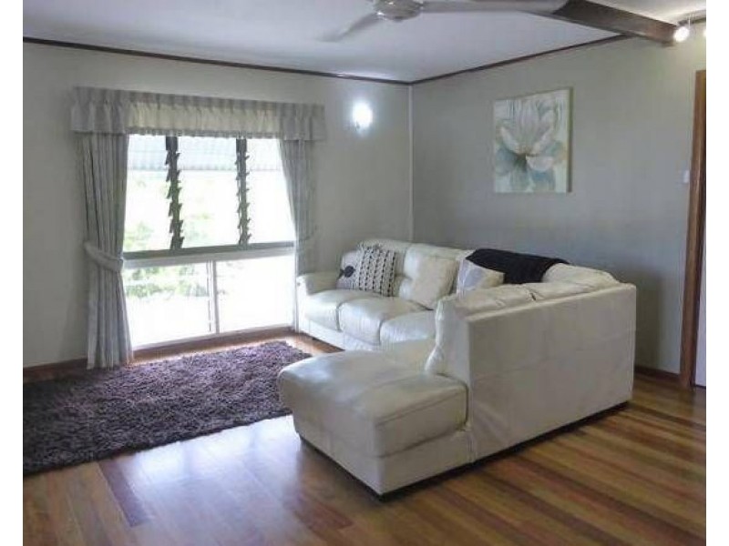 2 Feldt Street, Flying Fish Point QLD 4860