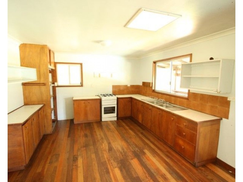 2043 Palmerston Highway, East Palmerston QLD 4860