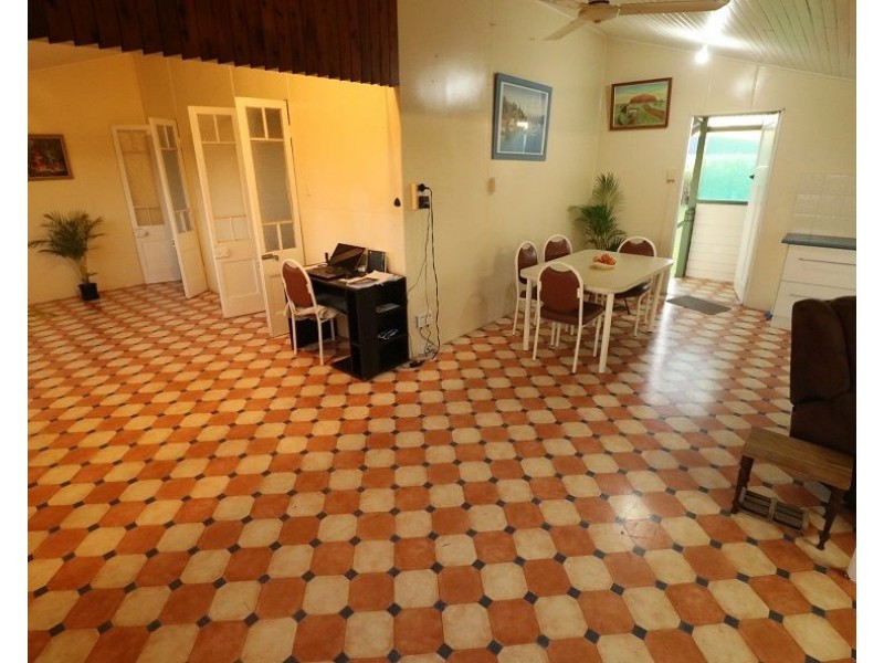 122 Martyville, Mourilyan QLD 4858