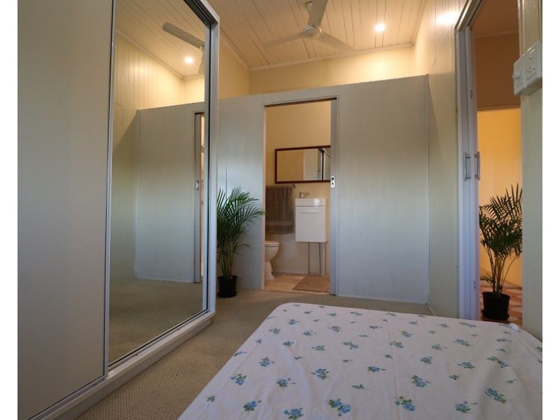 122 Martyville, Mourilyan QLD 4858