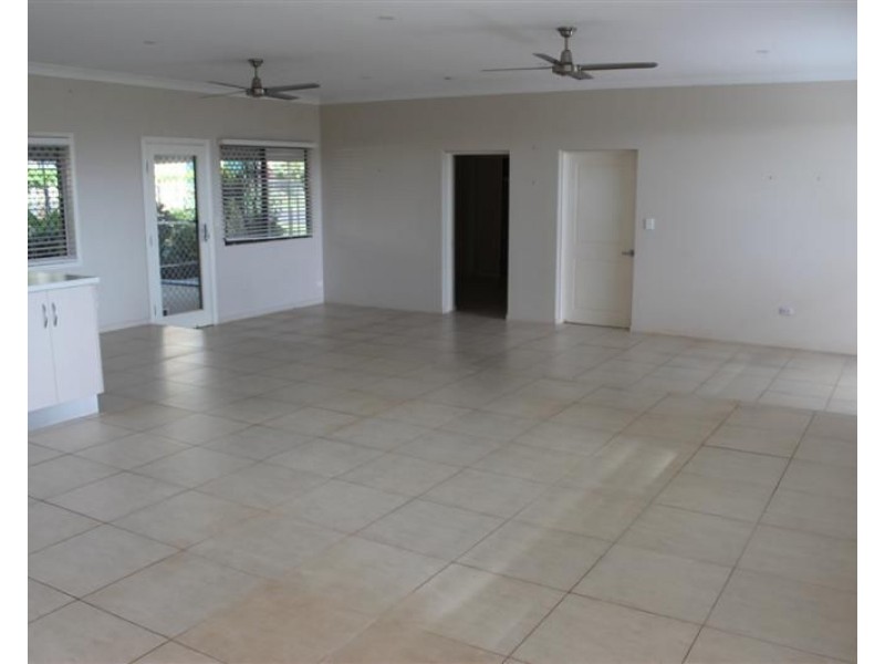 2 Bella Vista Avenue, Innisfail QLD 4860