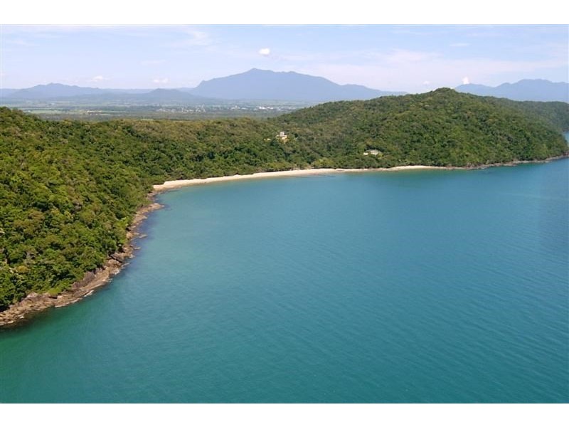 4 Etty Bay Road, Etty Bay QLD 4858