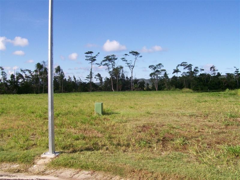 28 Lychee Close, Etty Bay QLD 4858