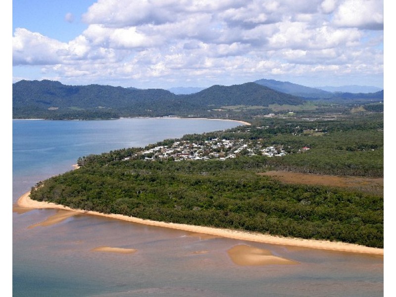 92 BAY RD COCONUTS, Coconuts QLD 4860