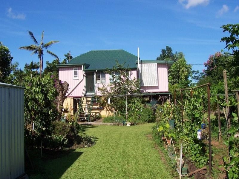 90 RIVER Avenue, Innisfail QLD 4860