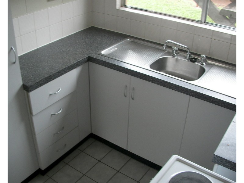 6 Bon Villa Avenue, Belvedere QLD 4860