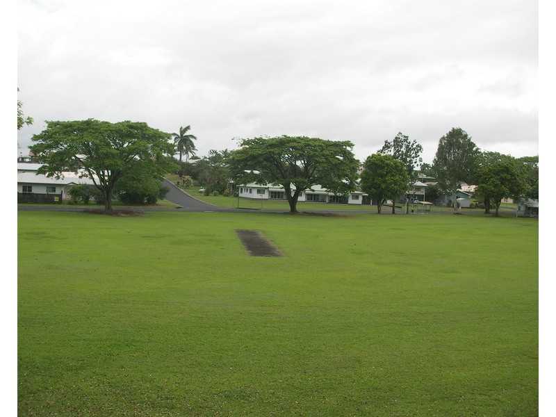 6 Bon Villa Avenue, Belvedere QLD 4860