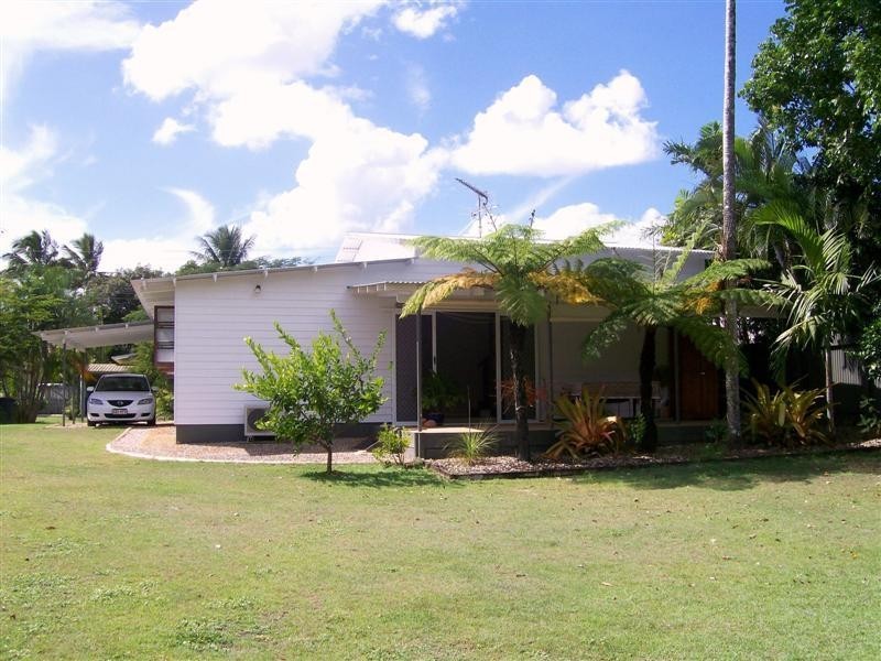 23 Feldt Street, Flying Fish Point QLD 4860