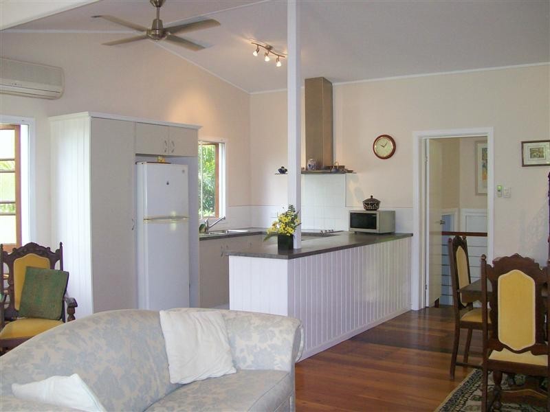 23 Feldt Street, Flying Fish Point QLD 4860