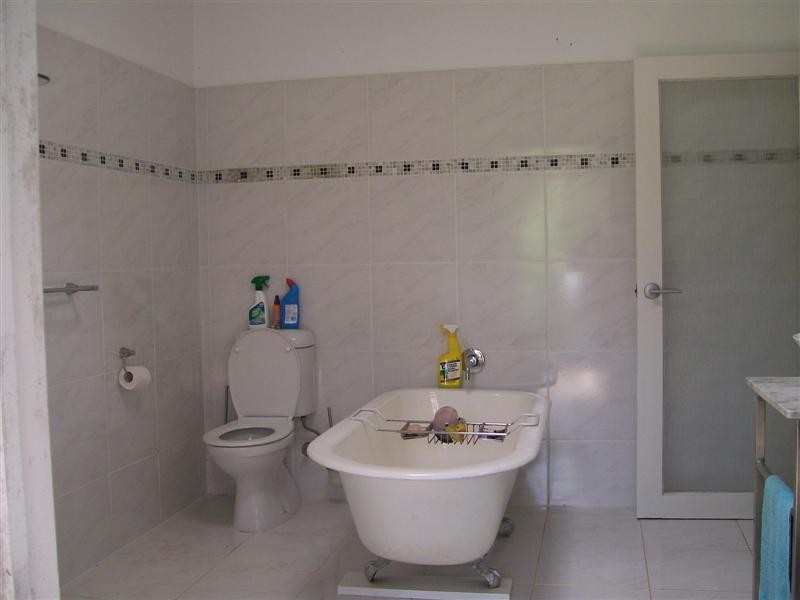 512 Donkin Road, Mena Creek QLD 4871