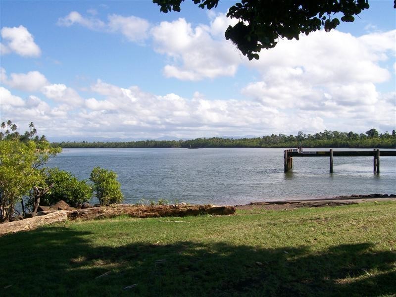 9 Bay Road, Coconuts, Innisfail QLD 4860