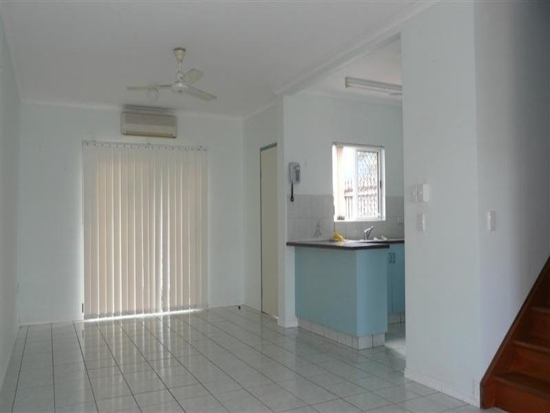 Unit 2, 4 River Avenue, Innisfail QLD 4860