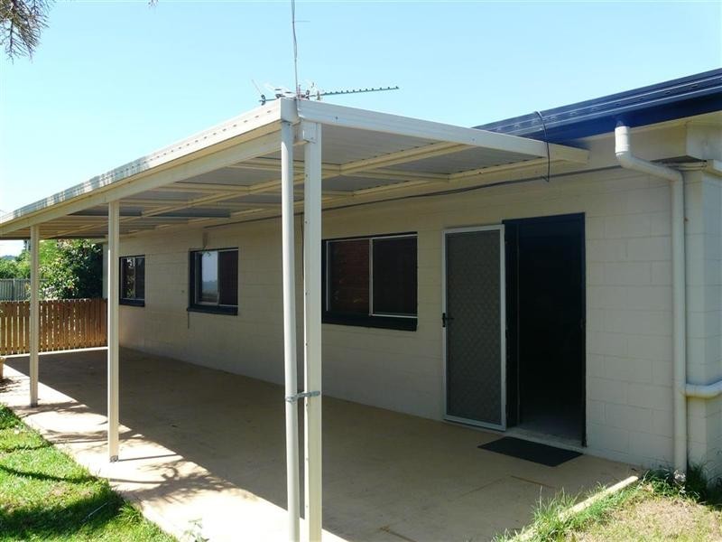 1 Esplanade, Flying Fish Point QLD 4860