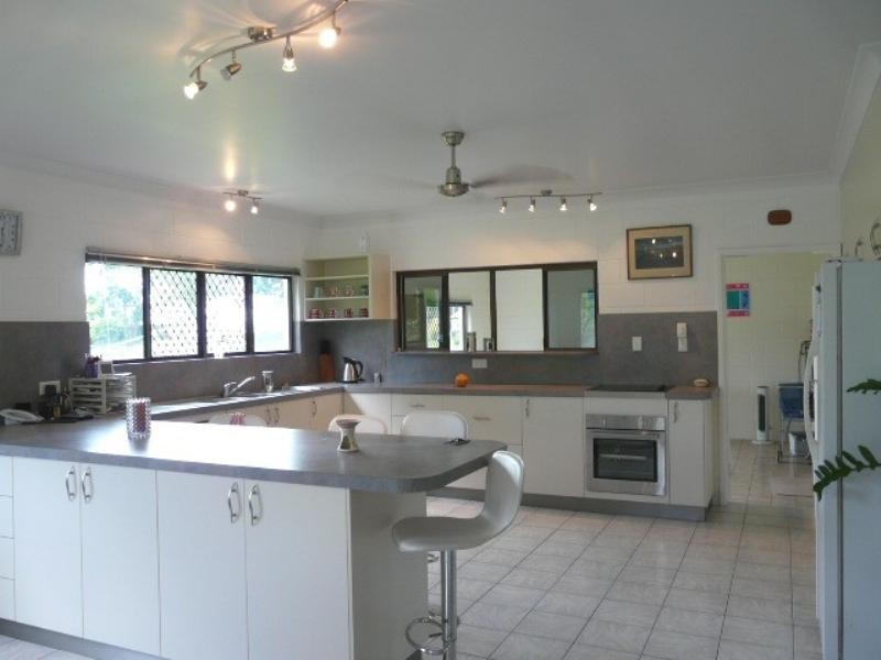 10 LOWER HICKEY, Innisfail QLD 4860