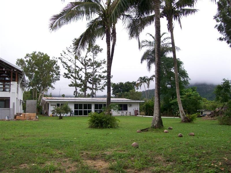 90 Bay Road,COCONUTS, Innisfail QLD 4860