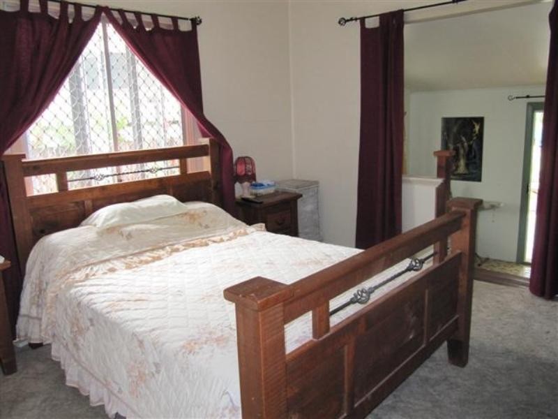 22 Maud Street, Flying Fish Point QLD 4860