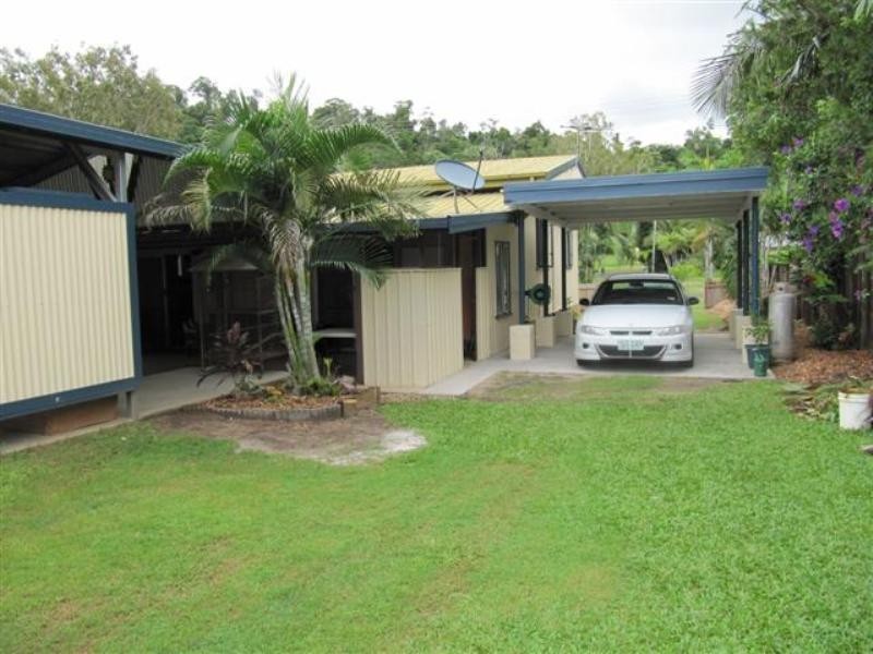 22 Maud Street, Flying Fish Point QLD 4860