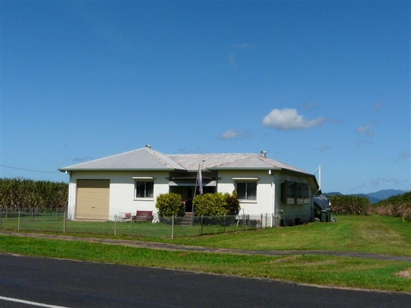 279 Silkwood-Japoon Road, Silkwood QLD 4856