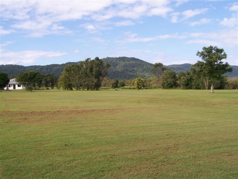 Rural post 204 Etty Bay Road, Etty Bay QLD 4858