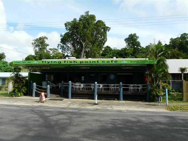 9 Elizabeth Street Flying Fish Point, Innisfail QLD 4860