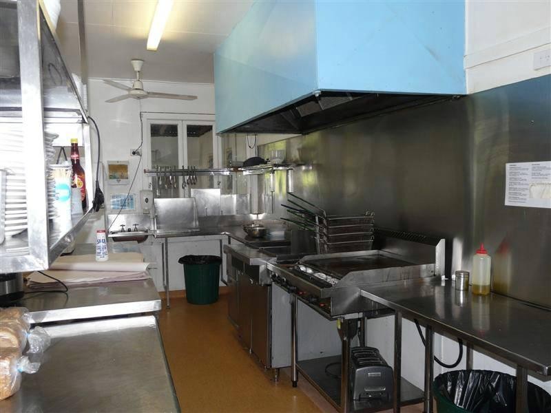 9 Elizabeth Street Flying Fish Point, Innisfail QLD 4860