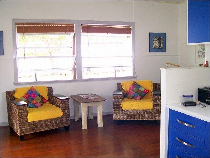 19 Esplanade, Flying Fish Point QLD 4860