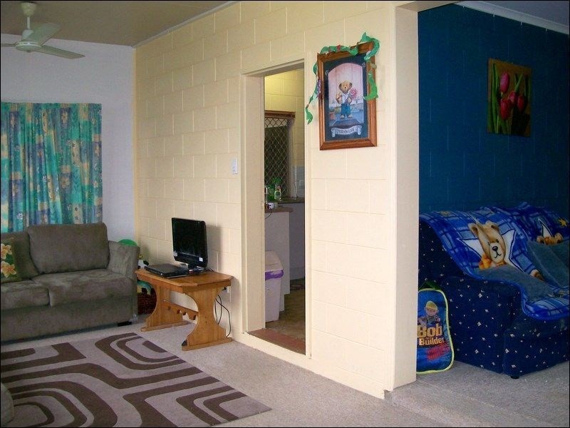 2 Graham Close, Wangan QLD 4871