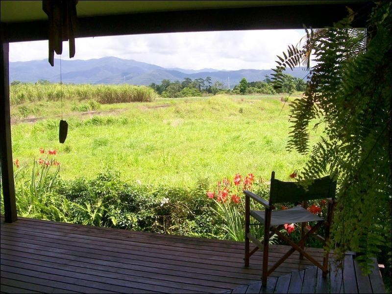 12 McRobbie Road, Silkwood QLD 4856